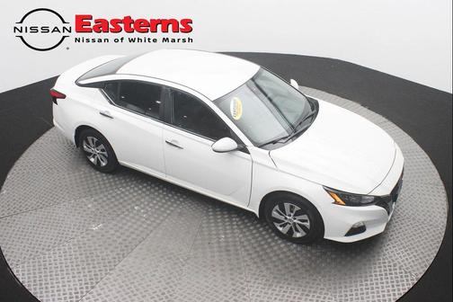 Glacier White 2022 Nissan Altima S FWD