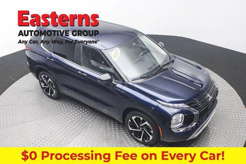 Cosmic Blue Metallic 2022 Mitsubishi Outlander SE