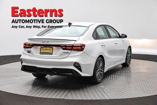 Snow White Pearl 2022 Kia Forte GT-Line