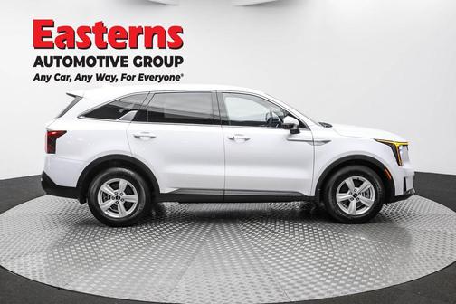 2025 Kia Sorento LX