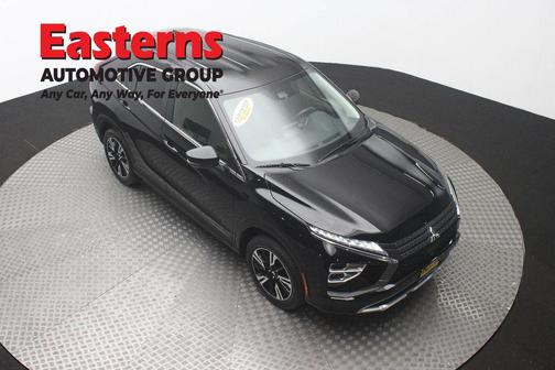 Labrador Black Pearl 2024 Mitsubishi Eclipse Cross SEL