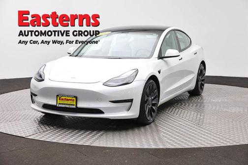 Pearl White Multi-Coat 2022 Tesla Model 3 Performance