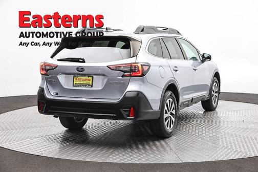 Ice Silver Metallic 2022 Subaru Outback Premium