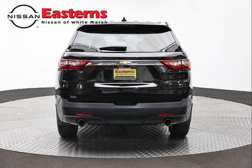 Mosaic Black Metallic 2020 Chevrolet Traverse LS