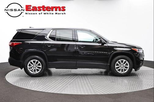 Mosaic Black Metallic 2020 Chevrolet Traverse LS