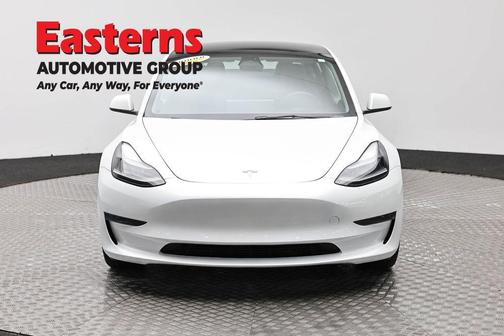Pearl White Multi-Coat 2023 Tesla Model 3 Standard Range