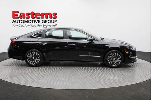 2023 Hyundai SONATA Hybrid SE