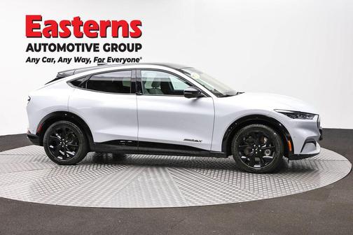 Space White Metallic 2023 Ford Mustang Mach-E Premium