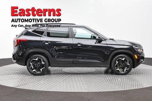 Fusion Black 2024 Kia Seltos EX