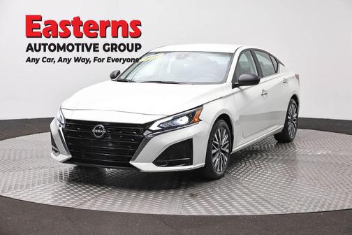 Glacier White 2025 Nissan Altima 2.5 SV