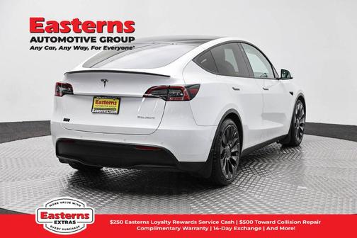 Pearl White Multi-Coat 2022 Tesla Model Y Performance Dual Motor All-Wheel Drive