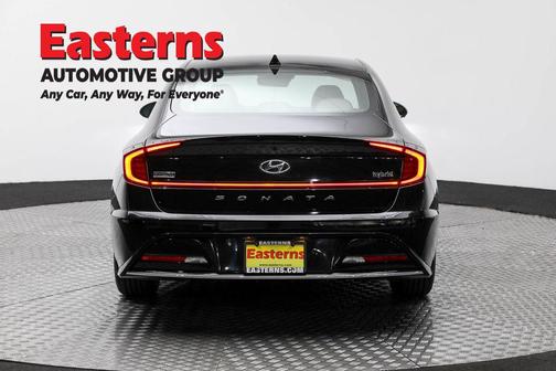 2022 Hyundai SONATA Hybrid Limited