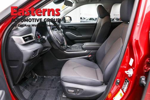 2021 Toyota Highlander LE