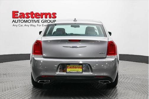 2016 Chrysler 300 S
