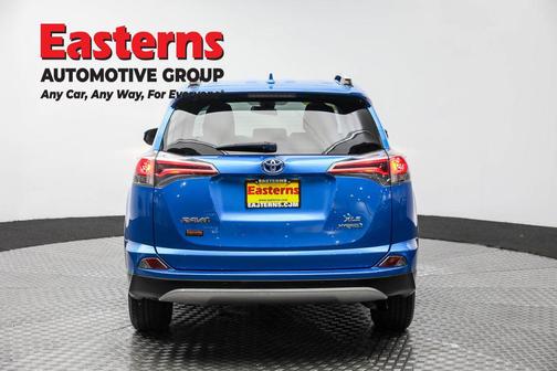 2017 Toyota RAV4 Hybrid XLE