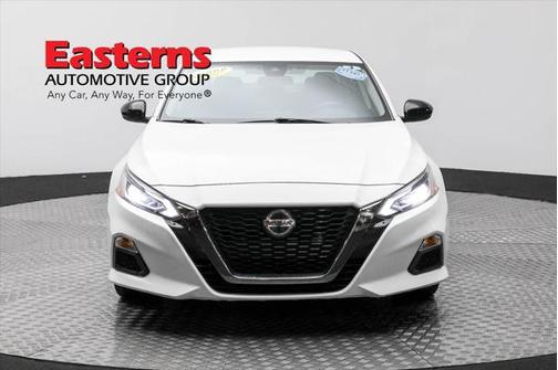 2021 Nissan Altima SR FWD