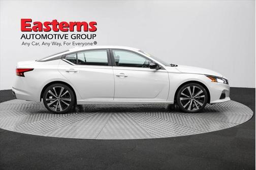 2021 Nissan Altima SR FWD