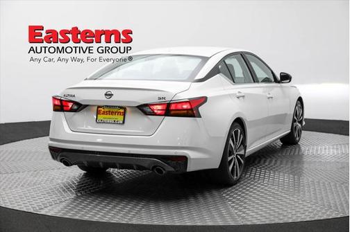 2021 Nissan Altima SR FWD