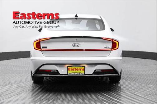 2023 Hyundai SONATA Hybrid SE