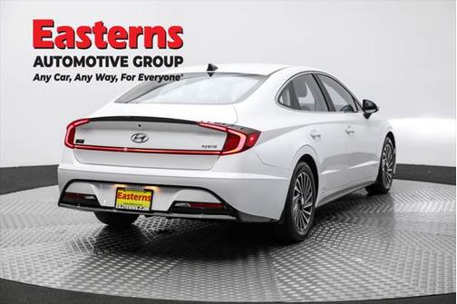 2023 Hyundai SONATA Hybrid SE