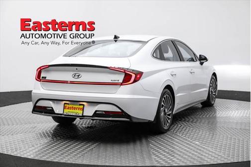 2023 Hyundai SONATA Hybrid SE