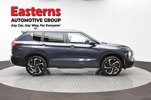 Gray 2024 Mitsubishi Outlander SE S-AWC