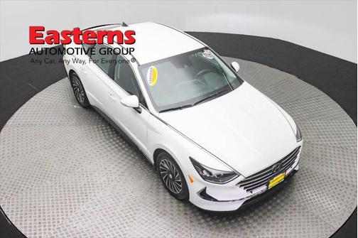 2022 Hyundai SONATA Hybrid SE