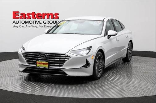 2022 Hyundai SONATA Hybrid SE