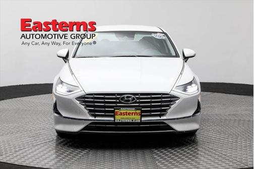 2022 Hyundai SONATA Hybrid SE