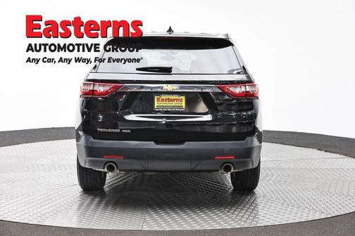 Mosaic Black Metallic 2018 Chevrolet Traverse LS