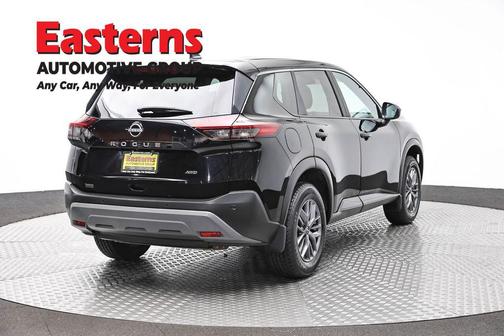 Super Black 2023 Nissan Rogue S