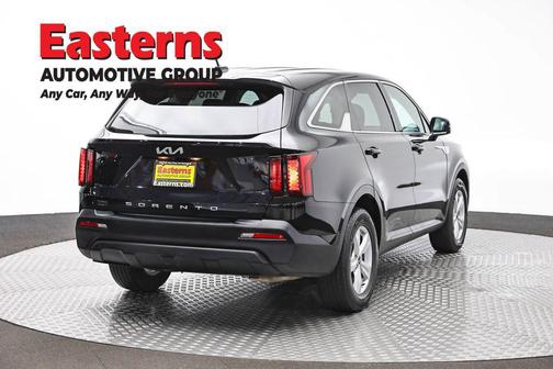 Ebony Black 2022 Kia Sorento LX