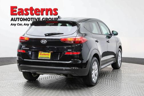 2021 Hyundai TUCSON SE