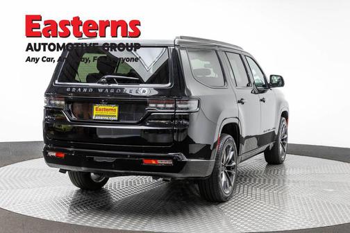 Diamond Black Crystal Pearlcoat 2024 Jeep Grand Wagoneer Series II 4x4