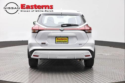 Fresh Powder 2024 Nissan Kicks SV