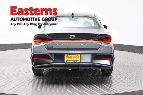 Ecotronic Gray 2025 Hyundai ELANTRA SEL