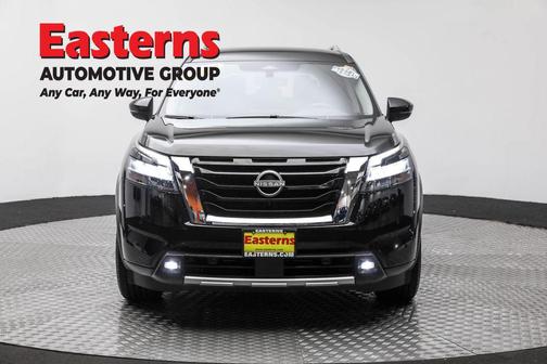 2022 Nissan Pathfinder SL 4WD