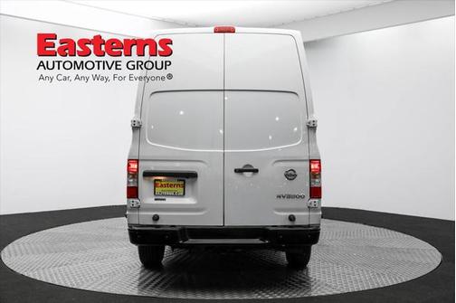 2021 Nissan NV Cargo NV3500 HD S V8