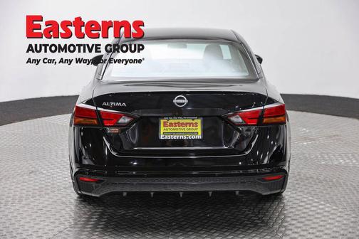 Super Black 2024 Nissan Altima S FWD