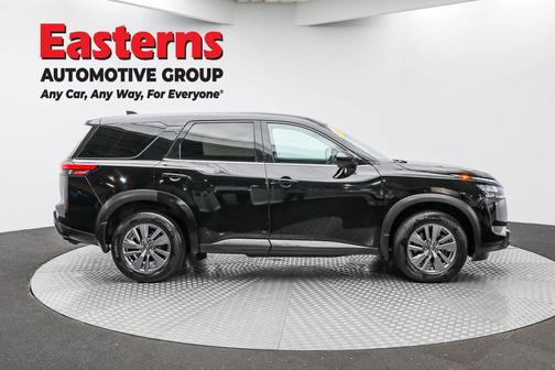 2024 Nissan Pathfinder S 4WD