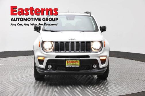 Alpine White Clearcoat 2023 Jeep Renegade Limited