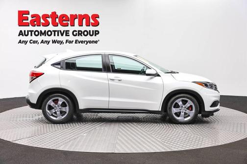 Platinum White Pearl 2021 Honda HR-V LX