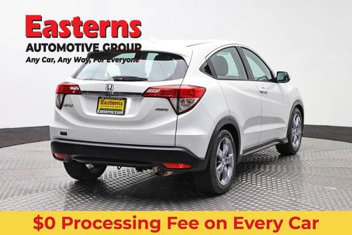 Platinum White Pearl 2021 Honda HR-V LX
