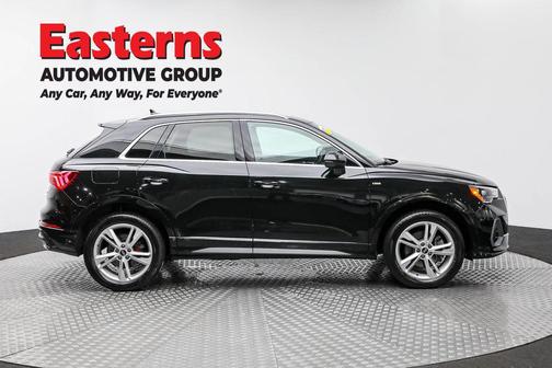 2022 Audi Q3 45 S line Premium
