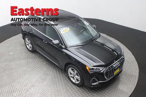 2022 Audi Q3 45 S line Premium