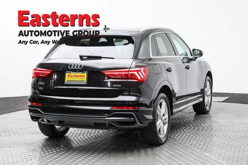 2022 Audi Q3 45 S line Premium