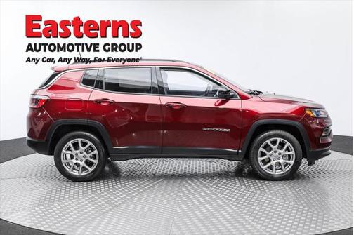 2022 Jeep Compass Latitude Lux