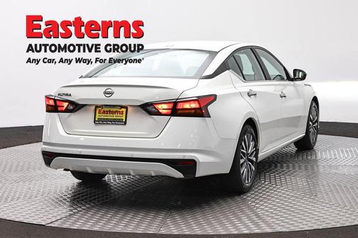Glacier White 2025 Nissan Altima 2.5 SV