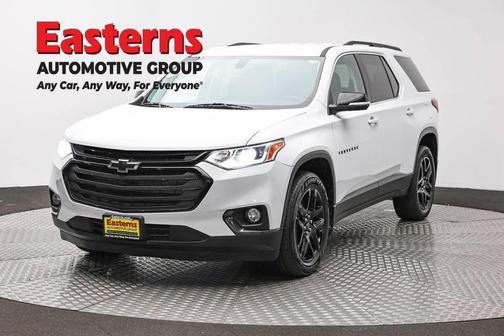 Summit White 2021 Chevrolet Traverse LT Cloth