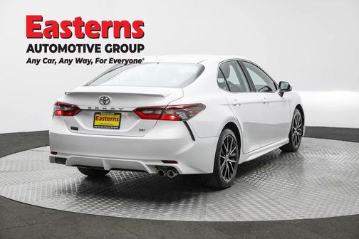 Ice Cap 2024 Toyota Camry SE